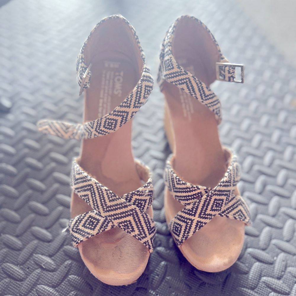 TOMS platform sandals